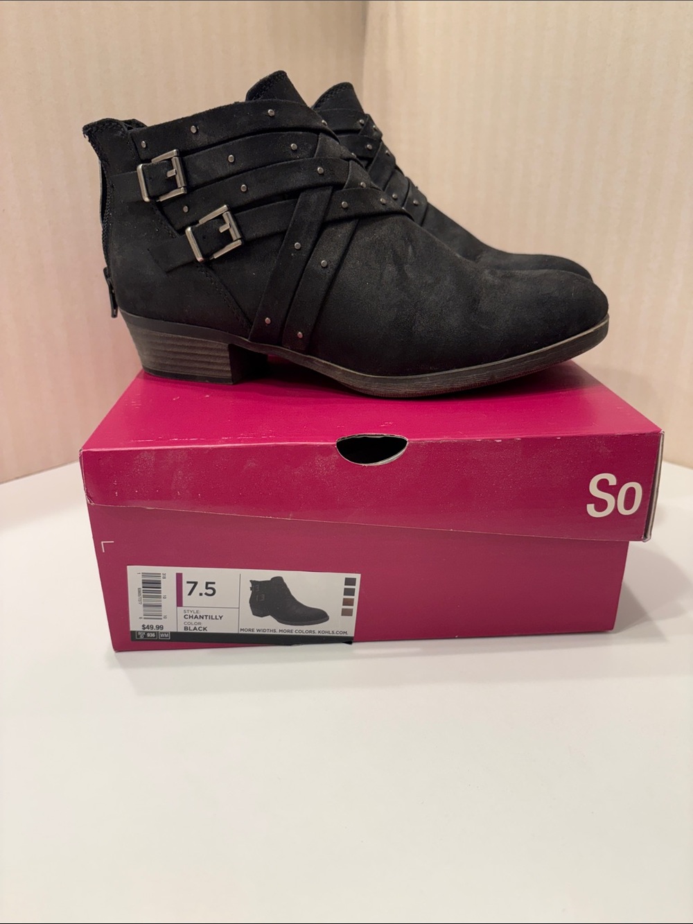 SO ankle boots style Chantilly Black size 7.5